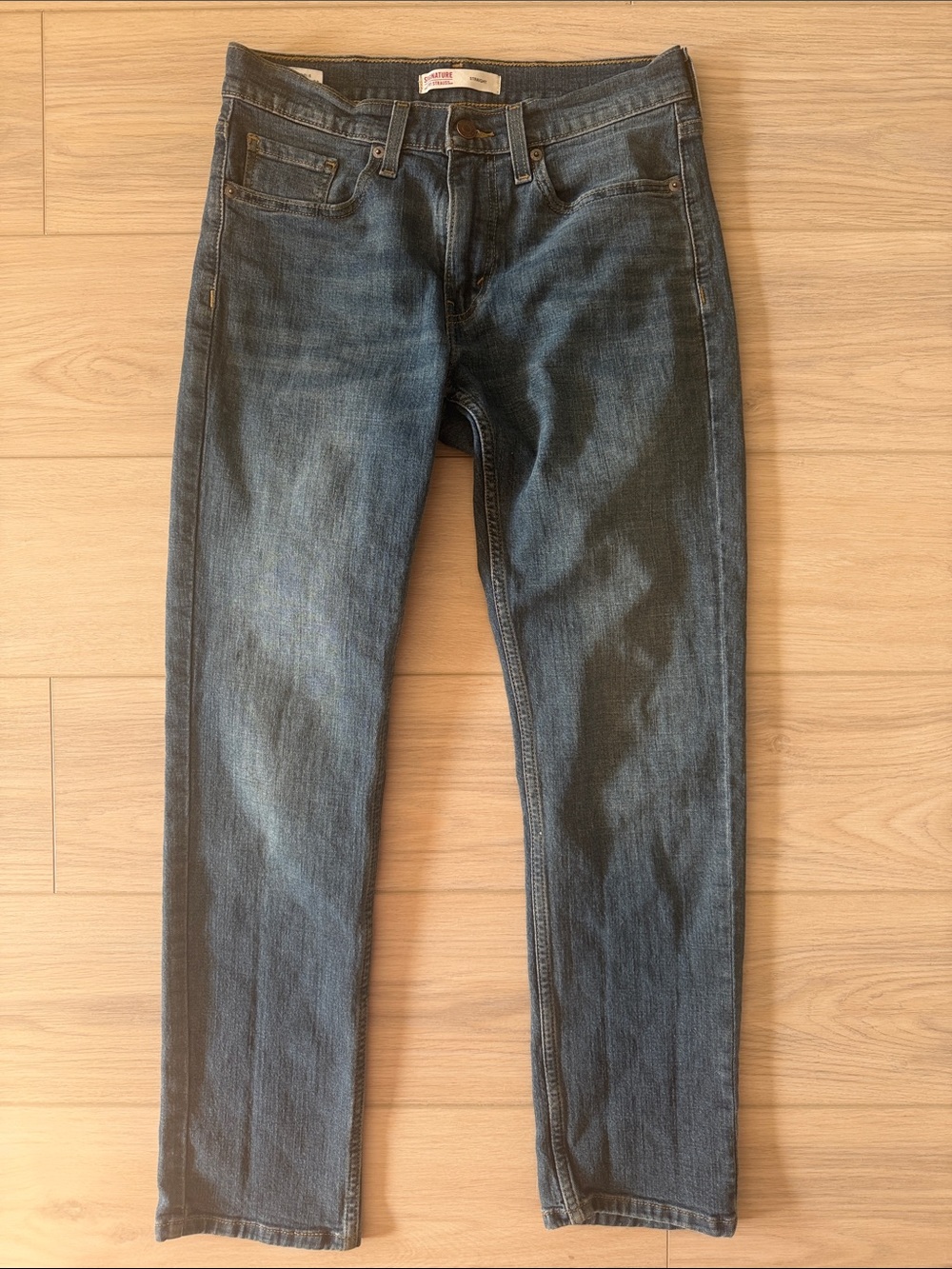 Signature by Levi Strauss Slim Straight Jeans in Dark Blue Wash